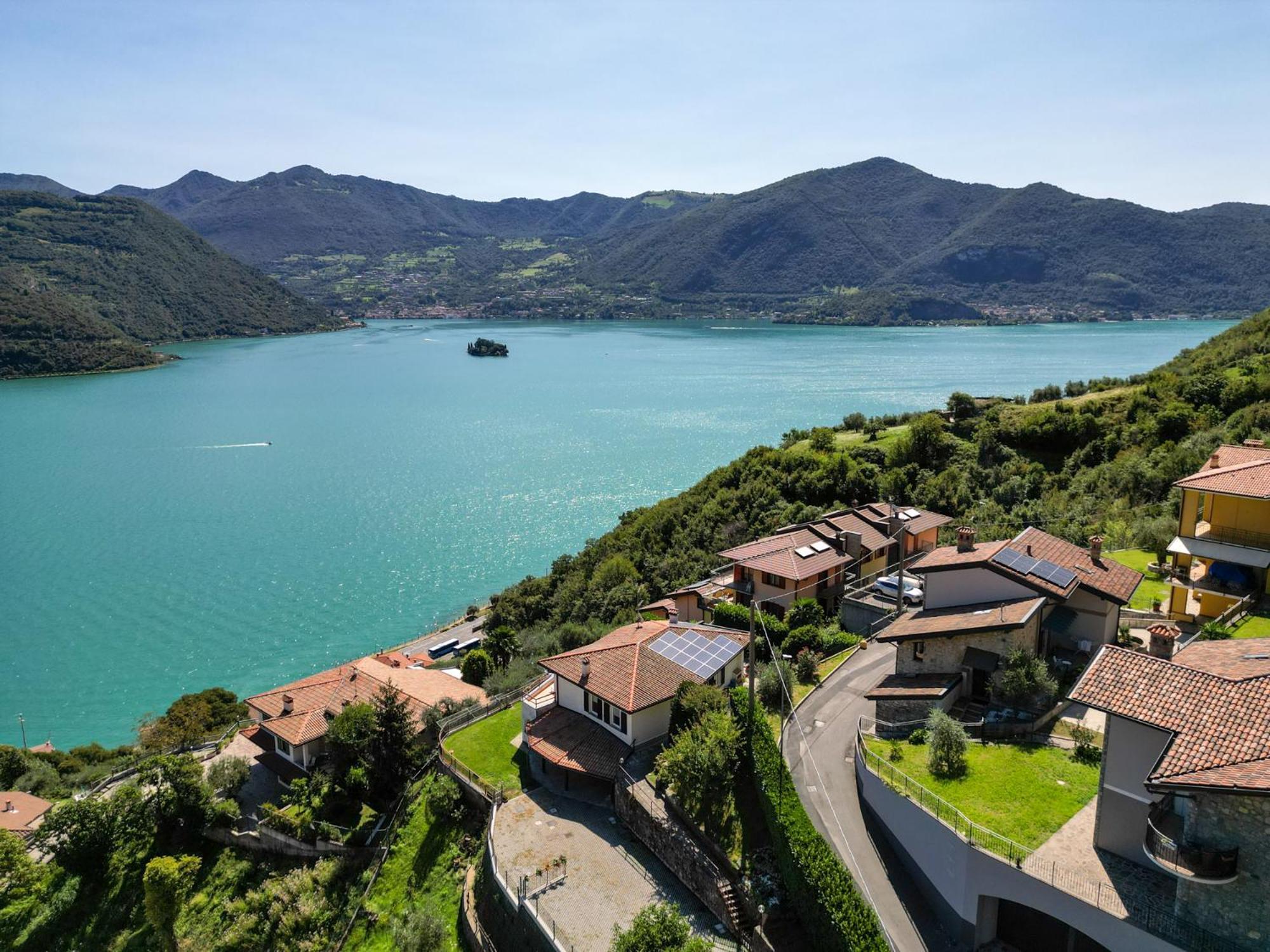 Lago Di Iseo - Lake View House Tavernola Bergamasca Exterior foto
